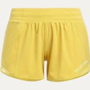 Peloton Lululemon 4” Hotty hot short yellow size 6